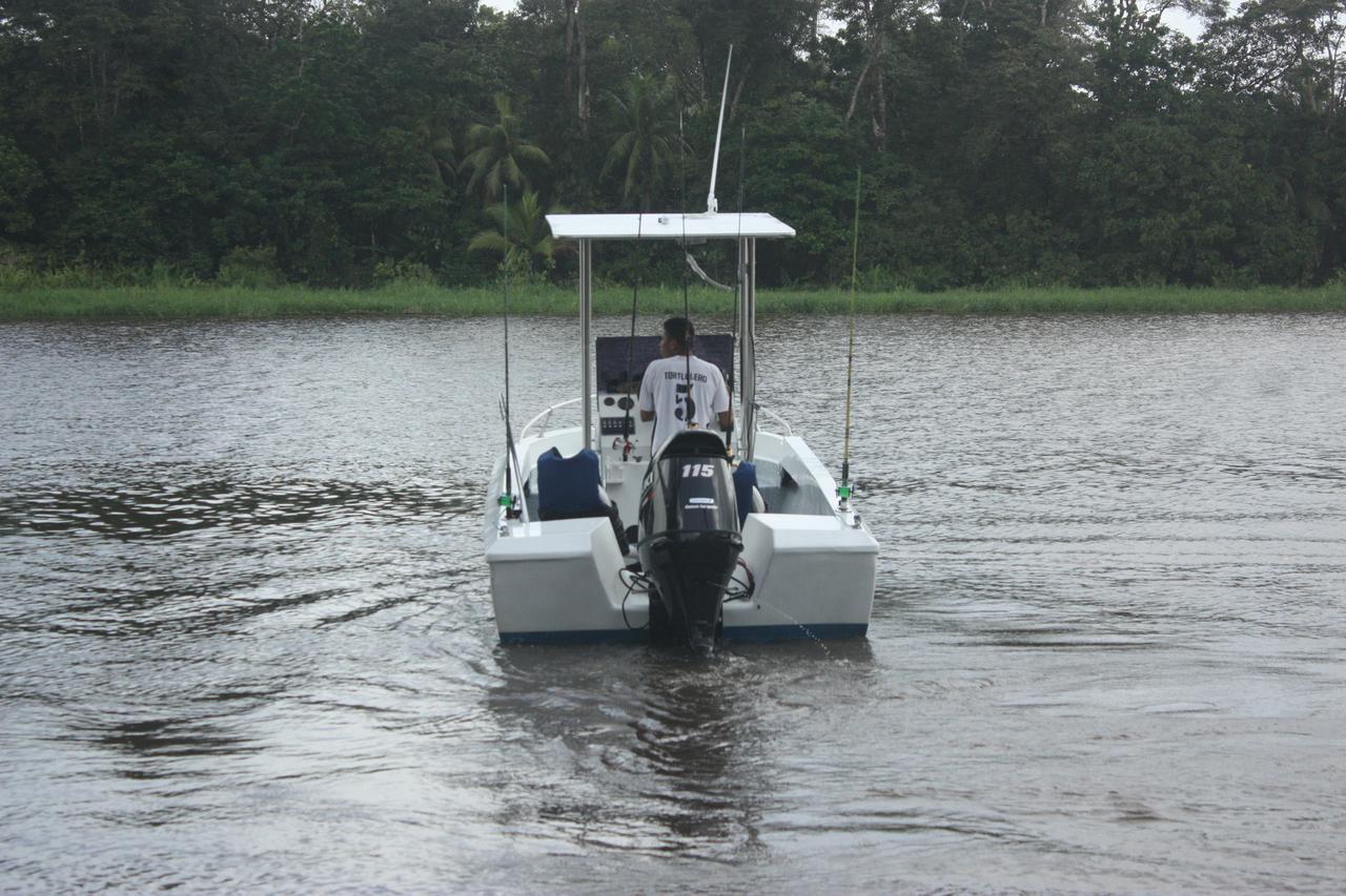 Hotel Vista Al Tortuguero Cariari  ภายนอก รูปภาพ