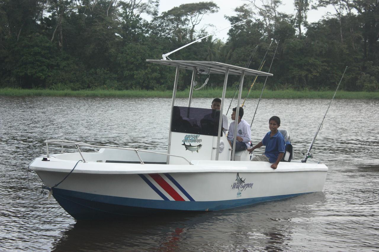 Hotel Vista Al Tortuguero Cariari  ภายนอก รูปภาพ